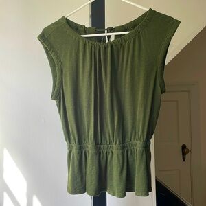 Adjustable flowy tank top in mint condition